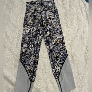 Lululemon Wunder Under cropped leggings size 4